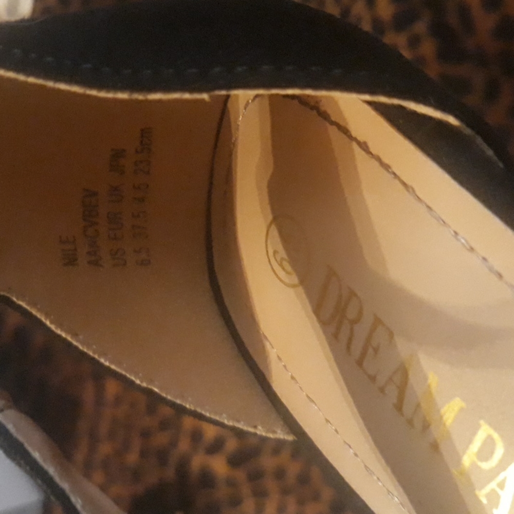 Pumps - Picture 3 of 3